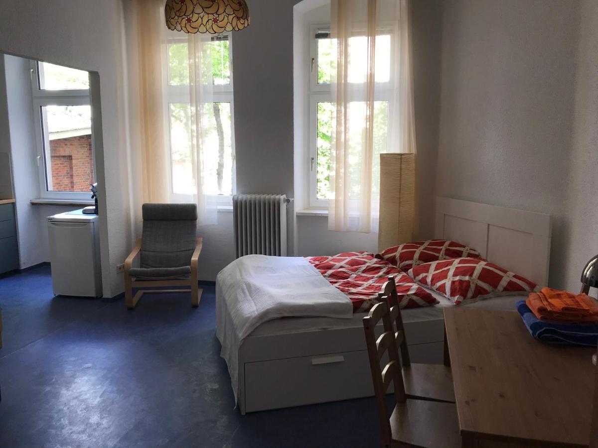 Ferienwohnung Klein App in Alt - Tegel Berlin Exterior foto